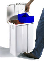 DERBY- 25 LT PLASTIC BIN WITH PEDAL