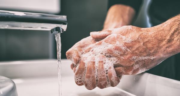 A importância de lavar as mãos
